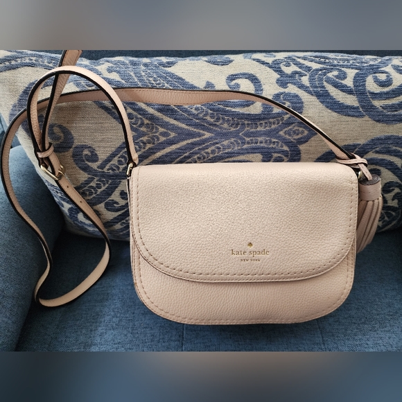 Kate Spade Pale Pink Leather Crossbody Purse - Picture 1 of 7